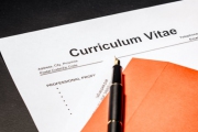 Poradniki na temat pisania CV Poradniki na temat pisania CV